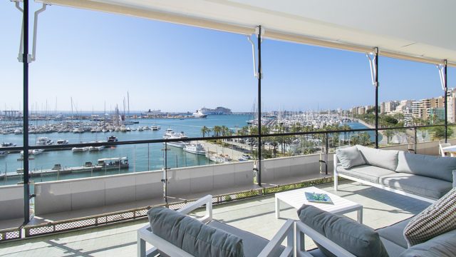 Gerenoveerd appartement ‘frontline’ in Palma