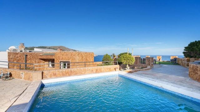 Luxe villa met zeezicht in Cala Ratjada